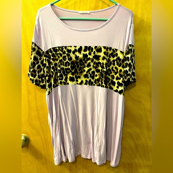 Chic Soul Tops - 2XL purple and cheetah shirt